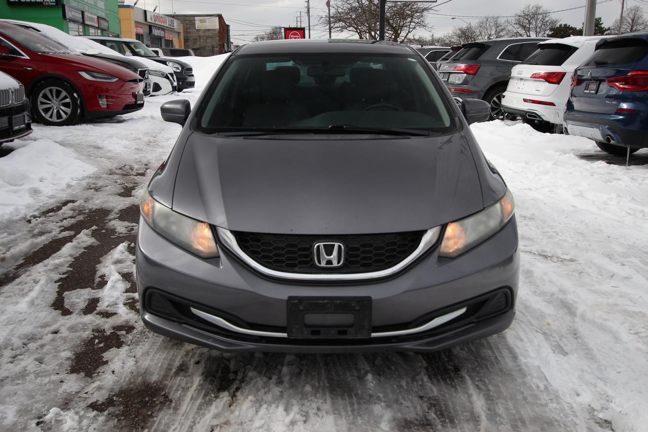 2015 Honda Civic LX- LOW KMS / CLEAN TITLE / CAR FAX VERIFIED Photo2
