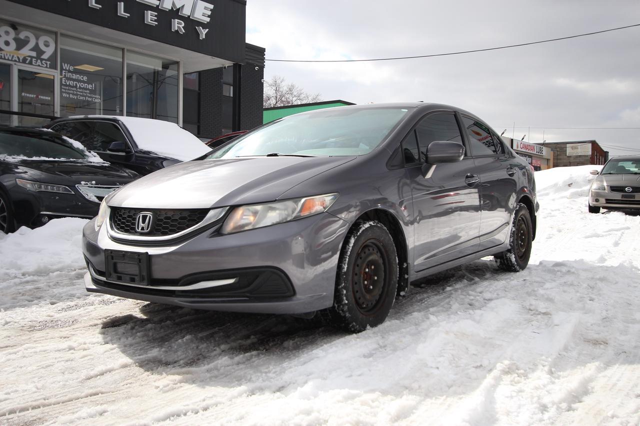 2015 Honda Civic LX- LOW KMS / CLEAN TITLE / CAR FAX VERIFIED Photo