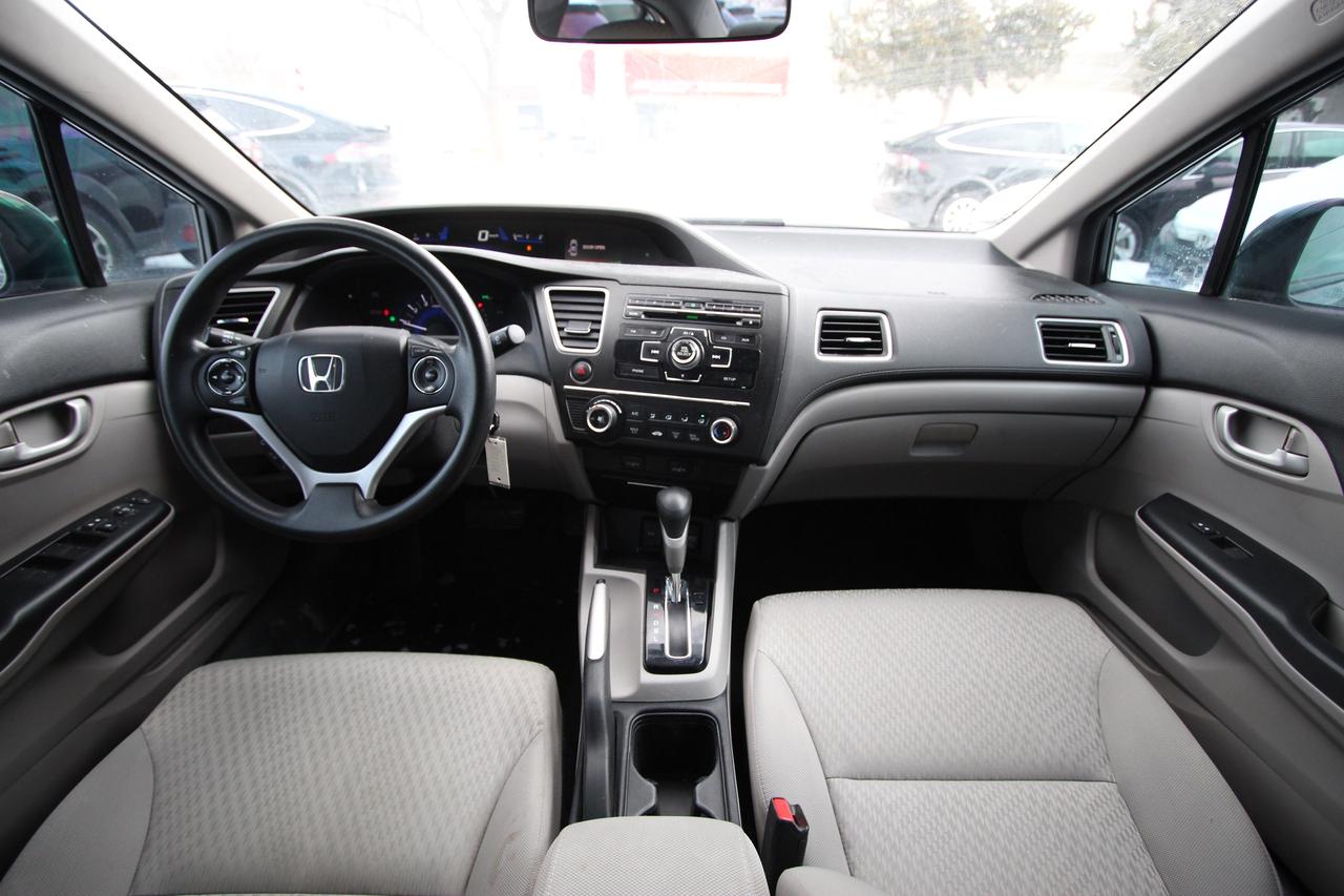 2015 Honda Civic LX- LOW KMS / CLEAN TITLE / CAR FAX VERIFIED Photo
