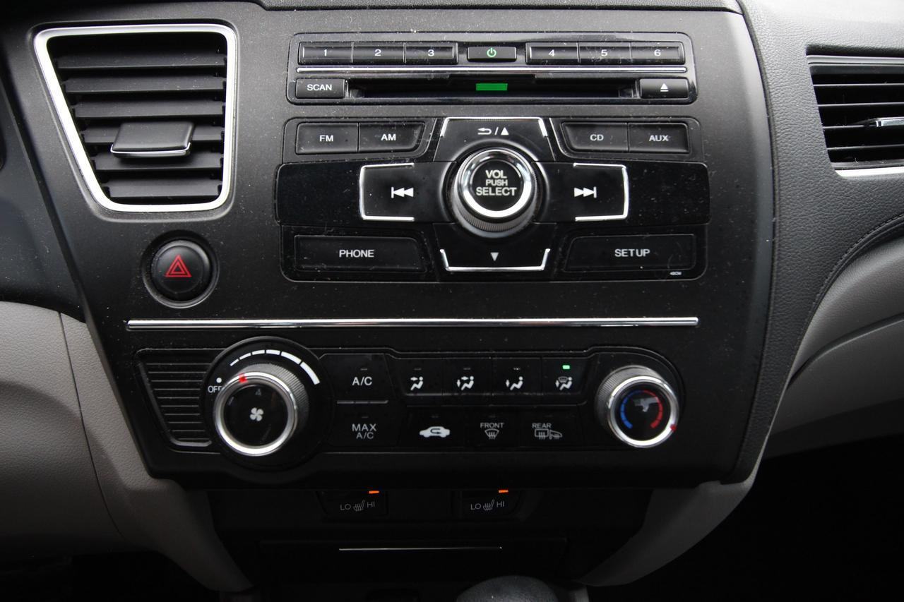 2015 Honda Civic LX- LOW KMS / CLEAN TITLE / CAR FAX VERIFIED Photo