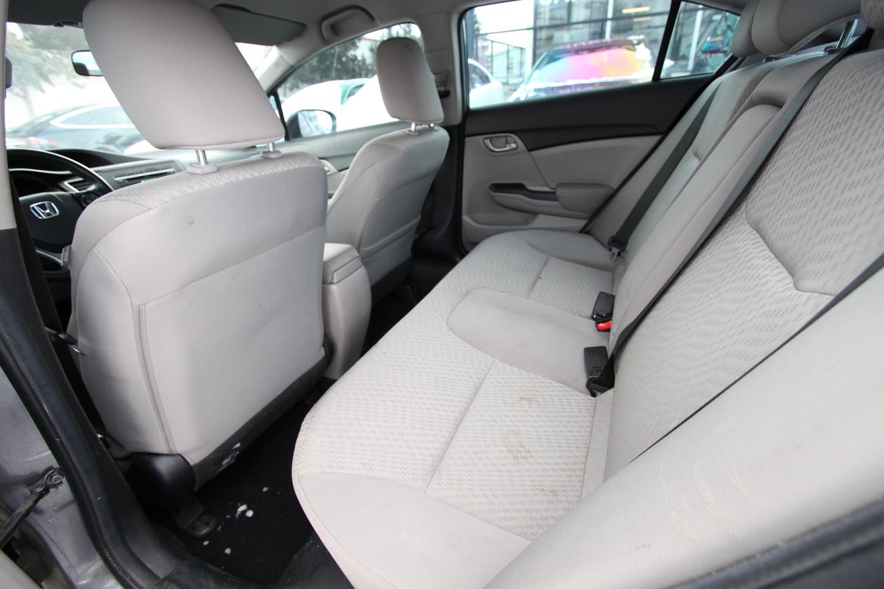 2015 Honda Civic LX- LOW KMS / CLEAN TITLE / CAR FAX VERIFIED Photo