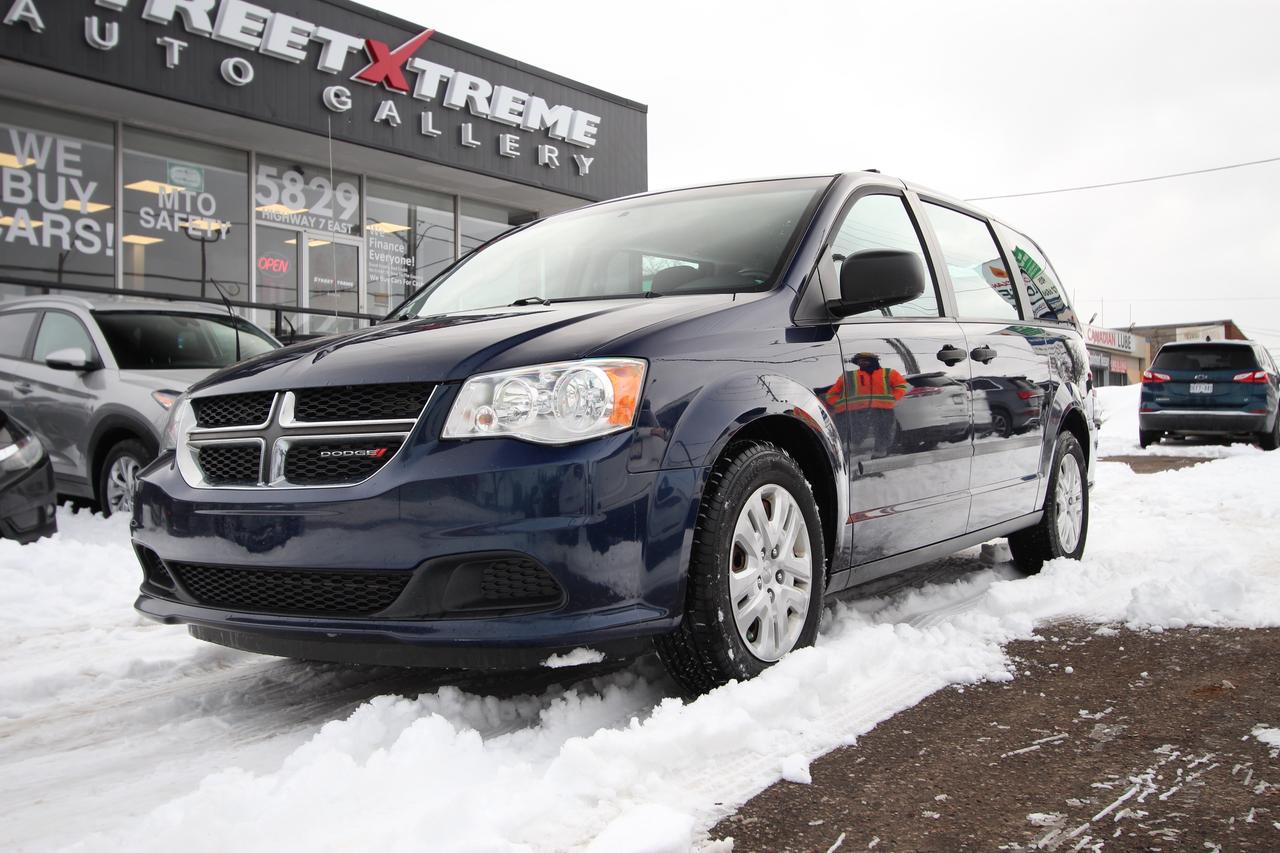 2017 Dodge Grand Caravan SE- STOW & GO / CLEAN TITLE / CARFAX VERIFIED Photo