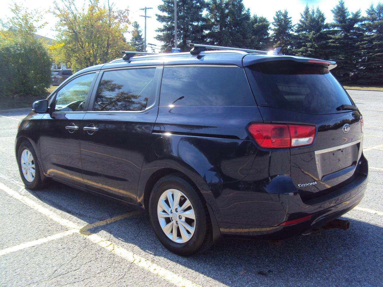2018 Kia Sedona LX Photo