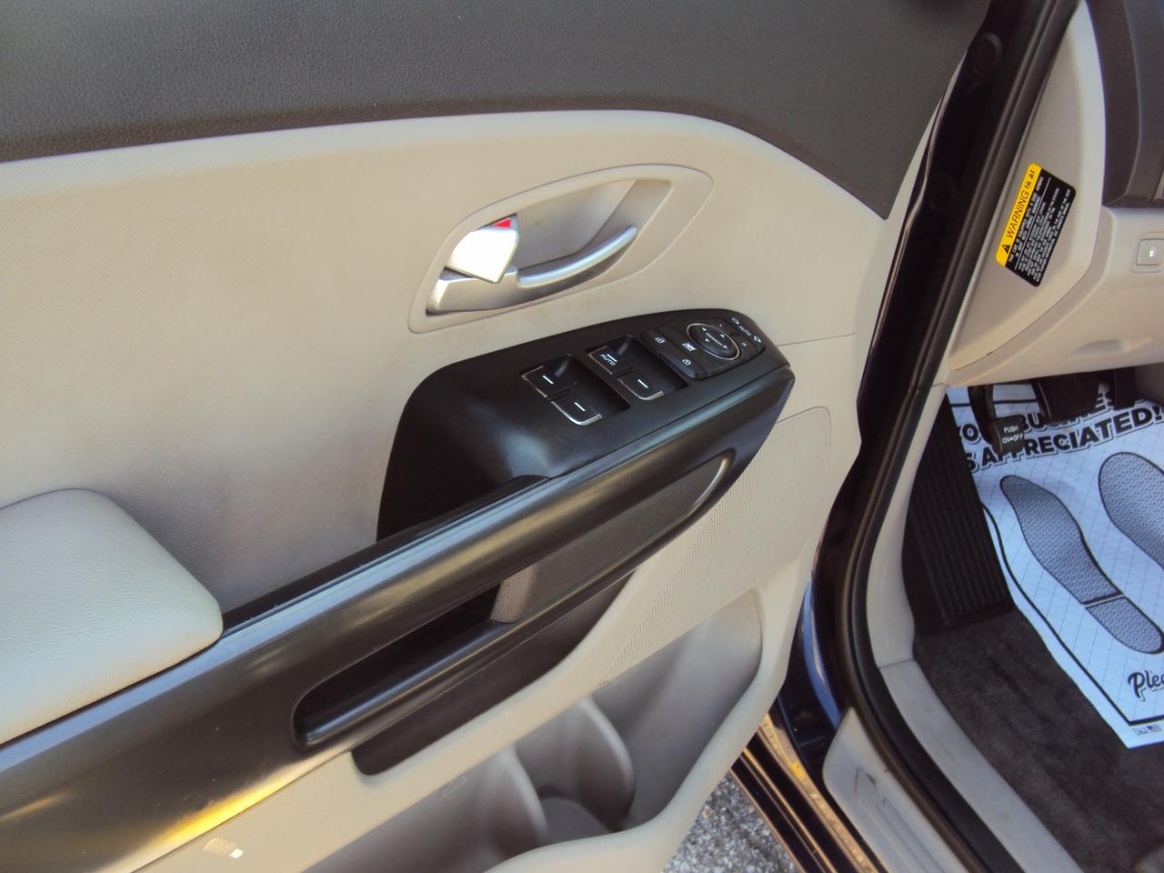 2018 Kia Sedona LX Photo