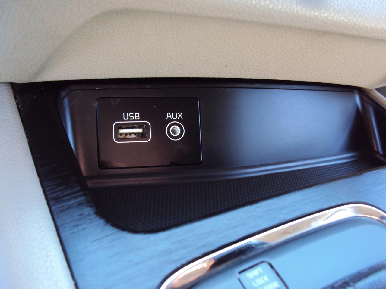 2018 Kia Sedona LX Photo