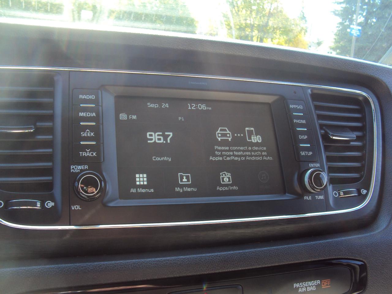 2018 Kia Sedona LX Photo
