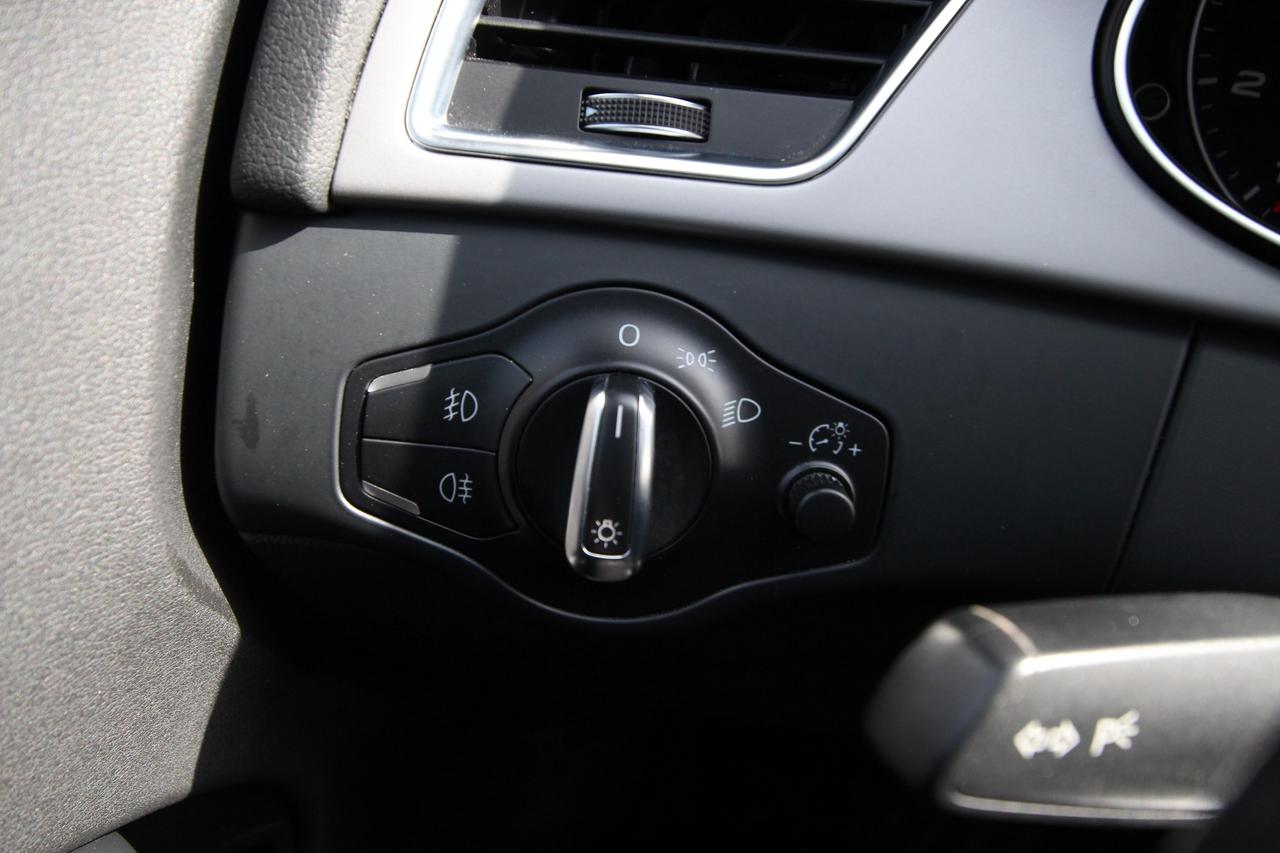 2013 Audi A4 - ACCIDENT FREE DEALER SERVICED Photo