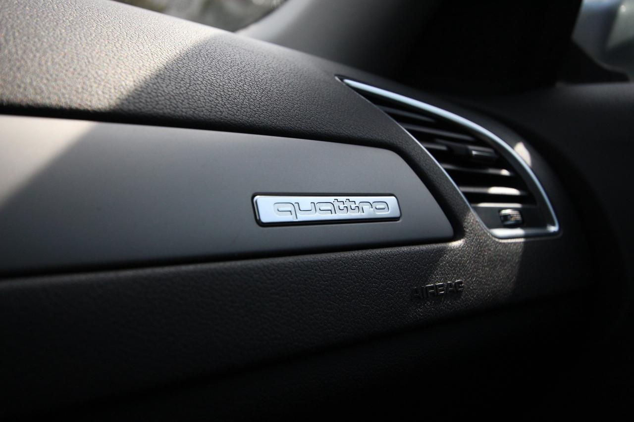 2013 Audi A4 - ACCIDENT FREE DEALER SERVICED Photo