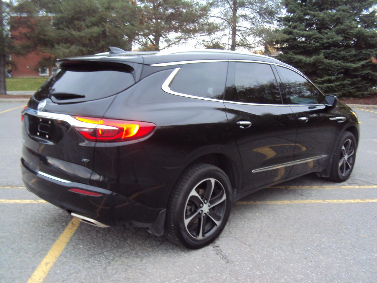 2021 Buick Enclave ST Photo