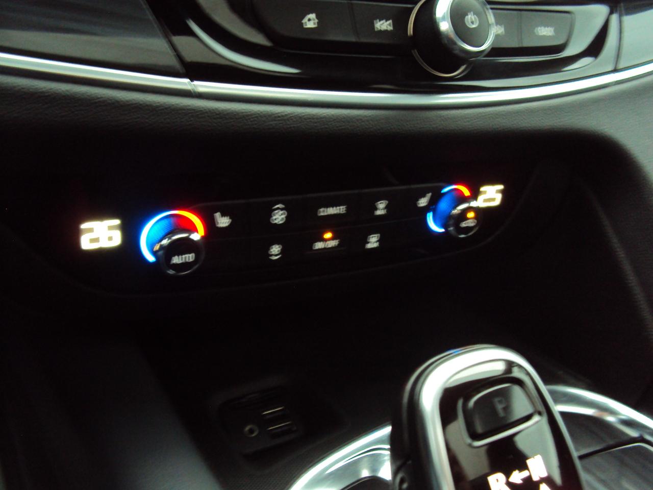 2021 Buick Enclave ST Photo