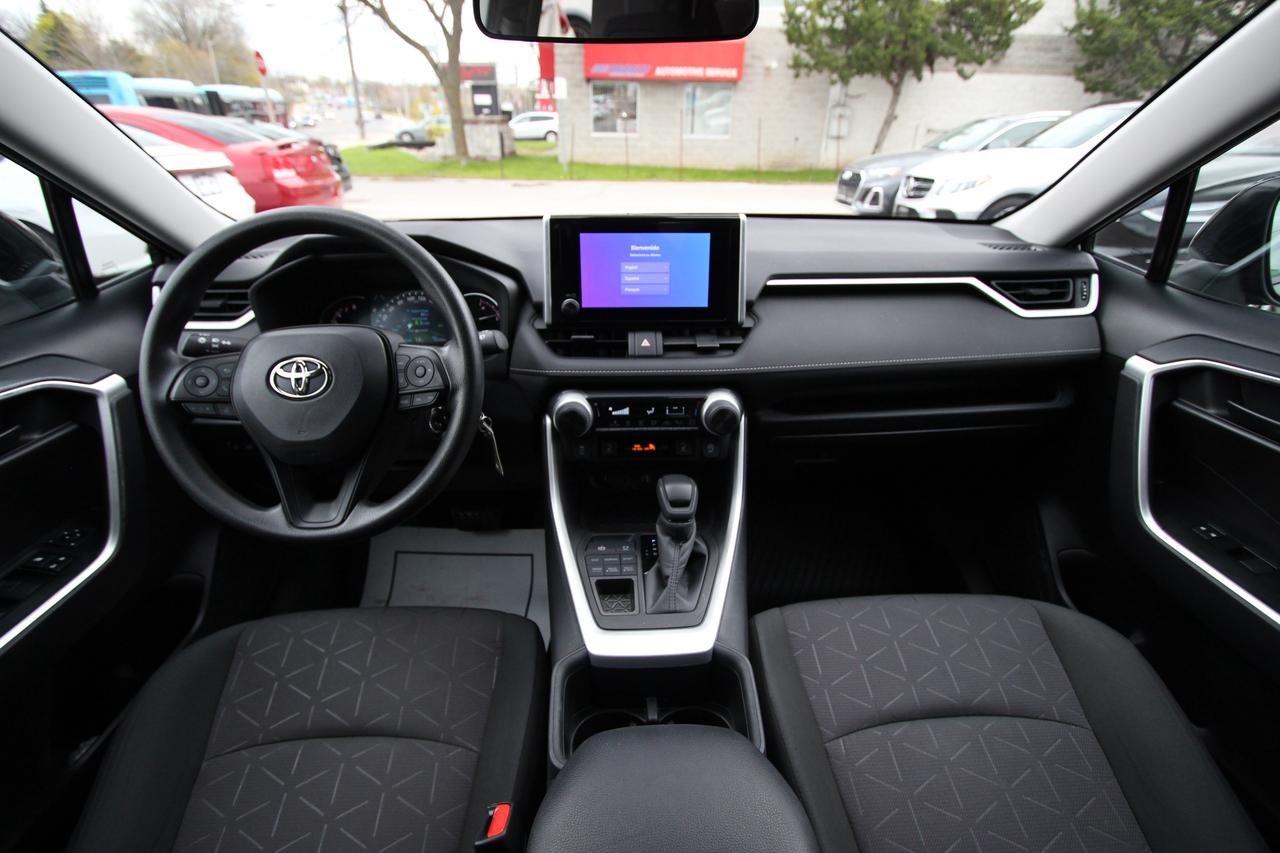 2023 Toyota RAV4 LE AWD - CLEAN CARFAX NO ACCIDENTS Photo