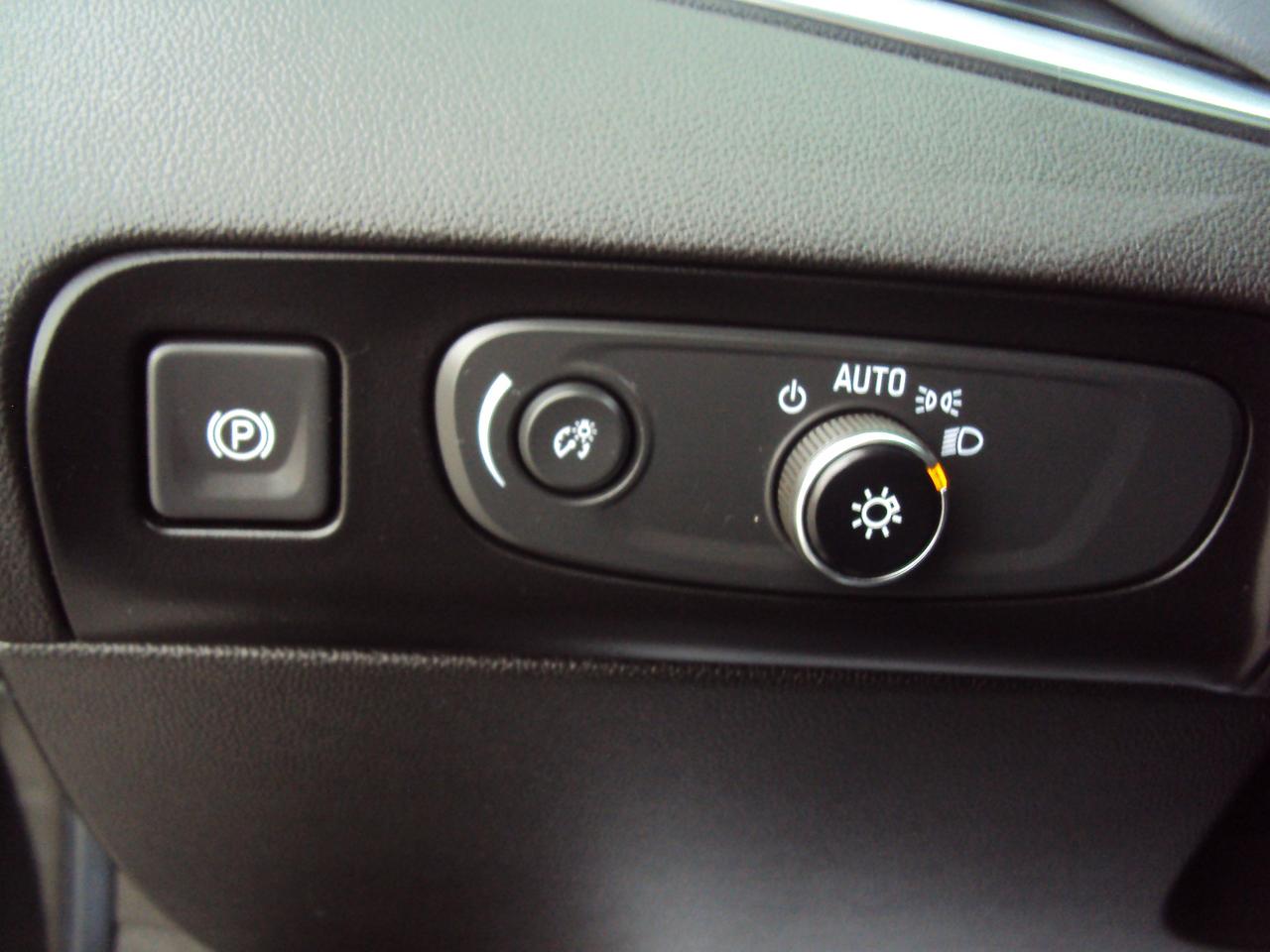 2021 Buick Enclave ST Photo
