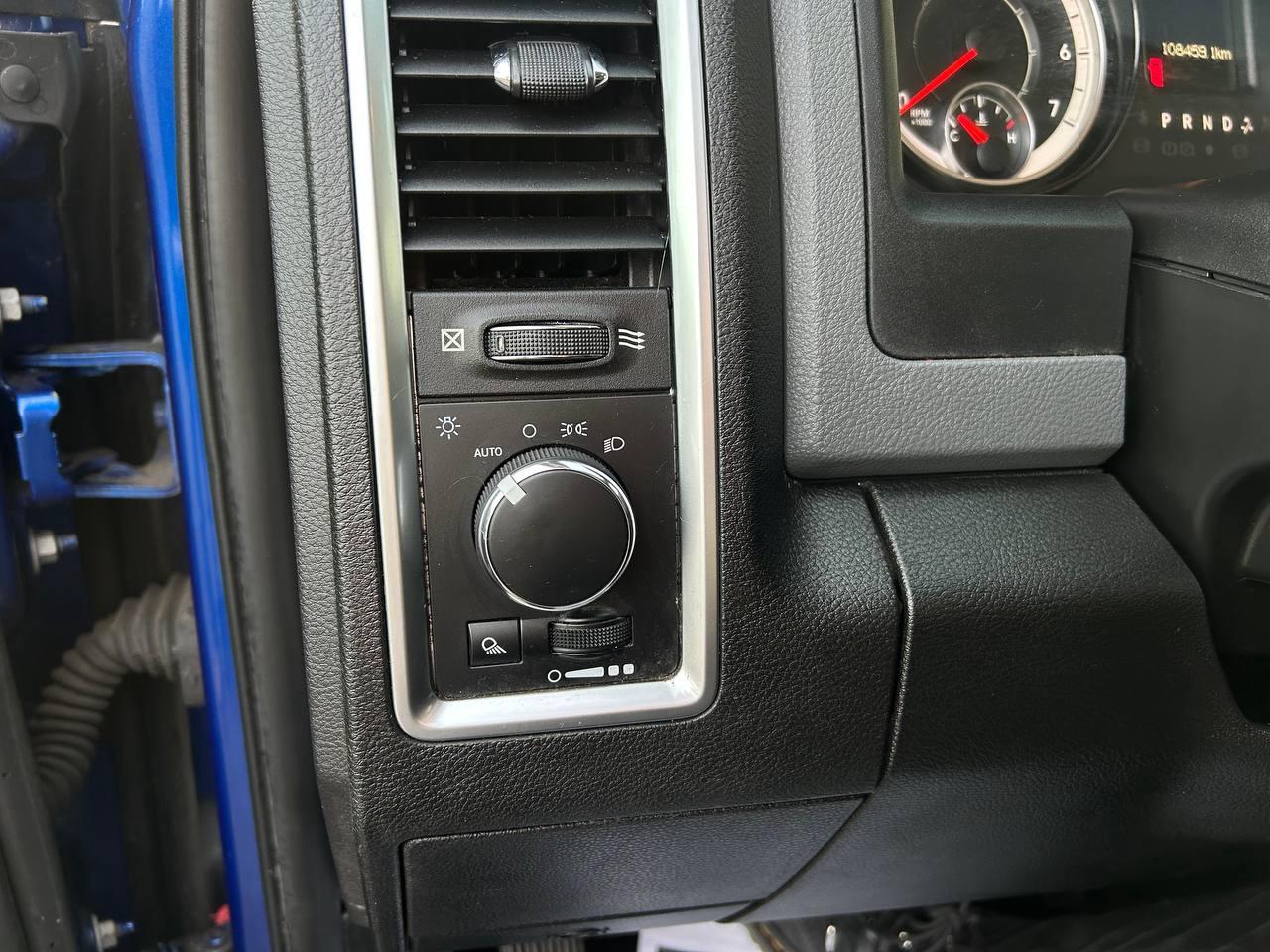 2019 RAM 1500 Classic SLT Quad Cab 4WD Photo