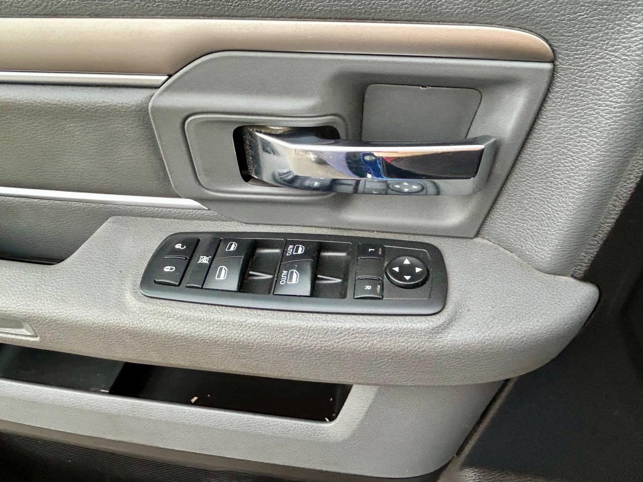 2019 RAM 1500 Classic SLT Quad Cab 4WD Photo