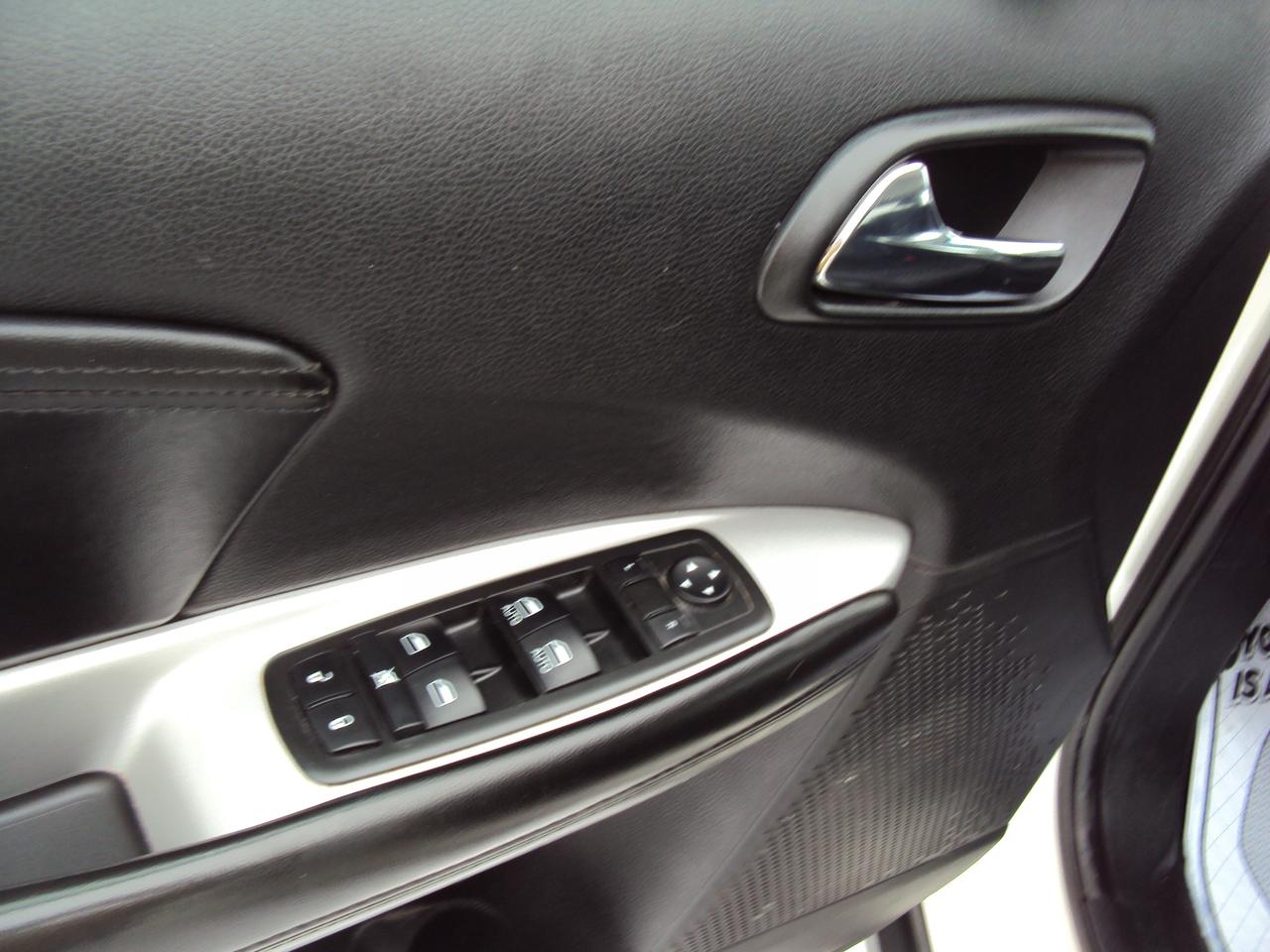 2015 Dodge Journey SXT Photo