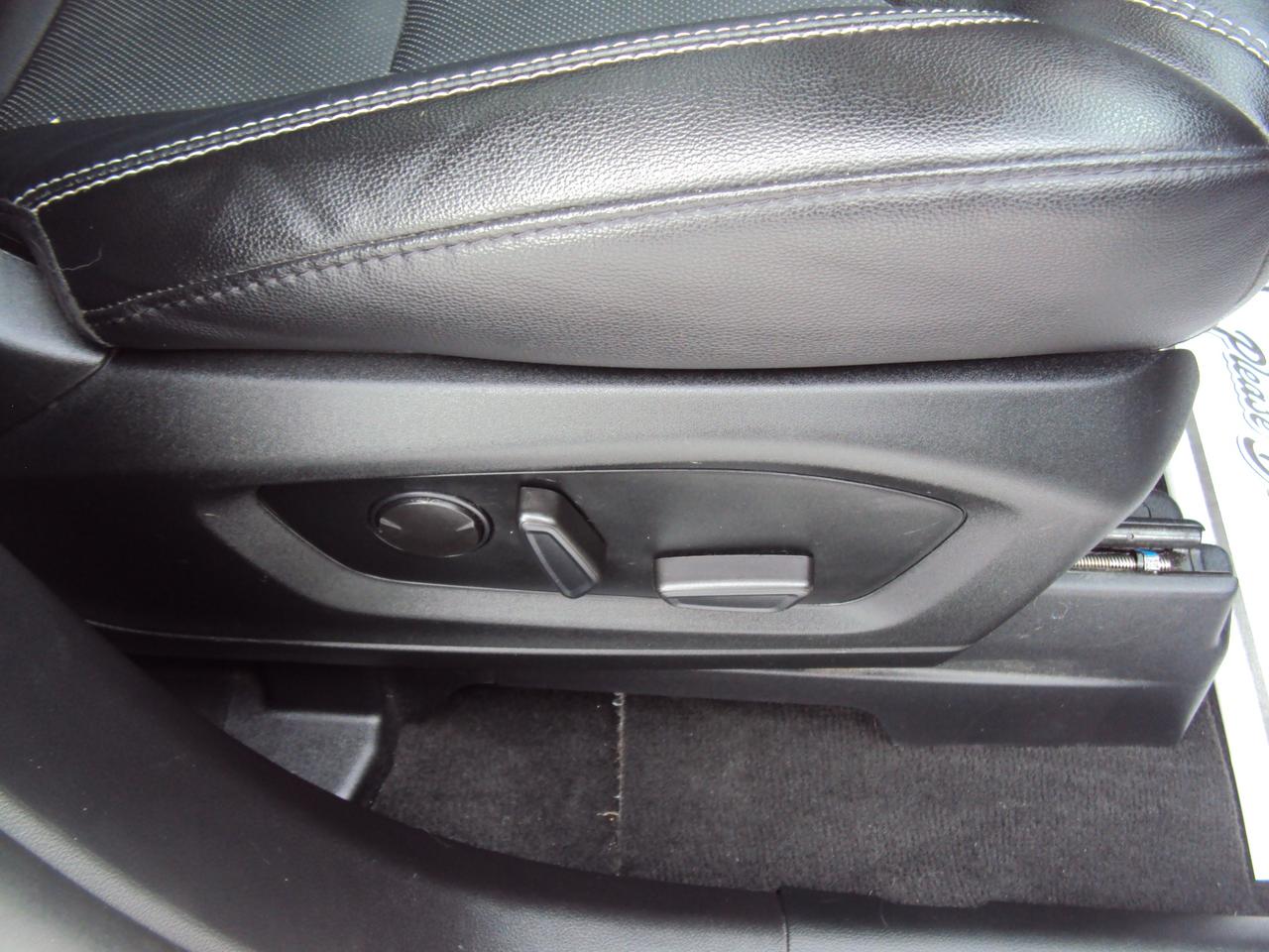 2022 Ford Explorer ST Photo