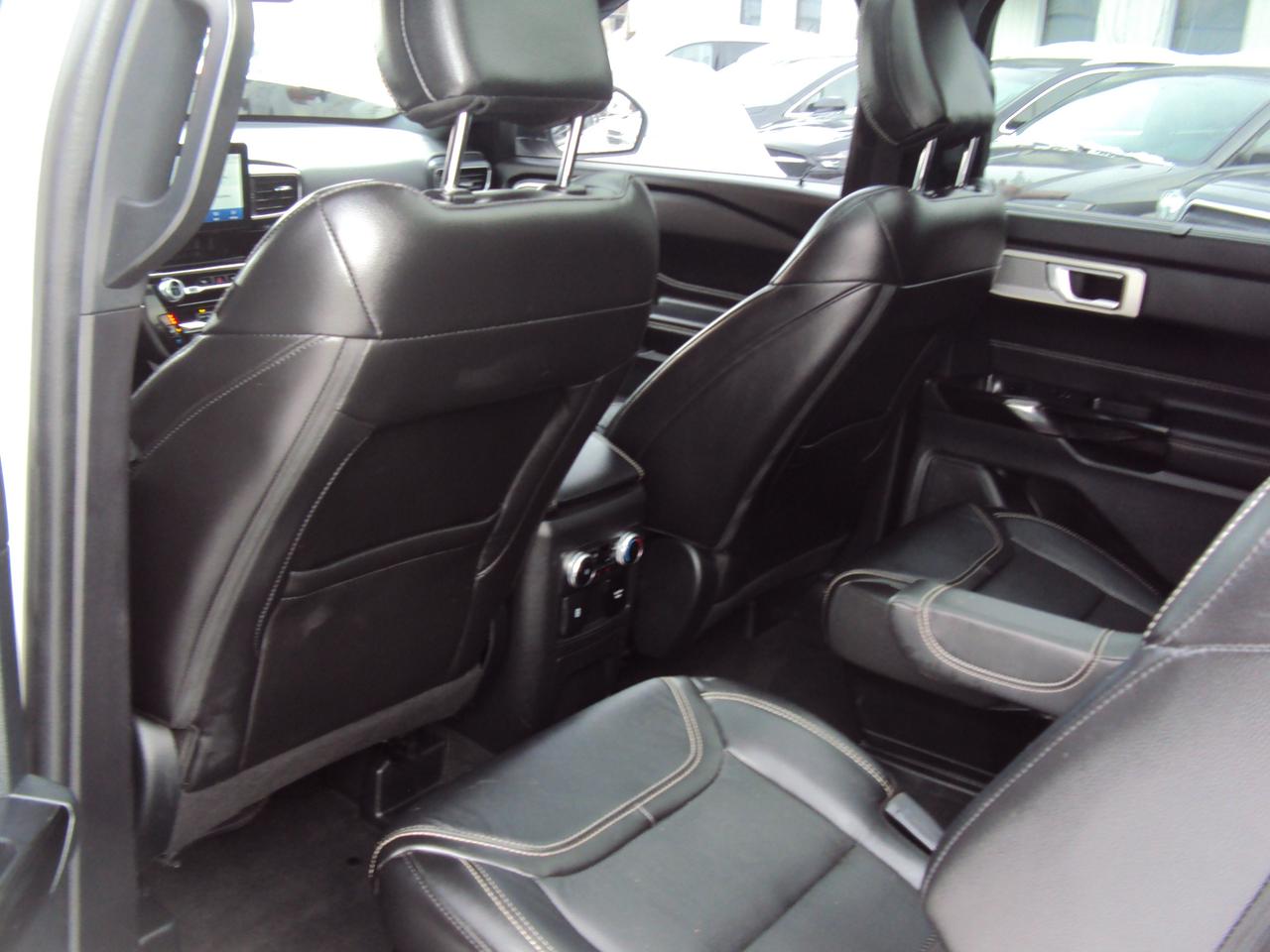 2022 Ford Explorer ST Photo