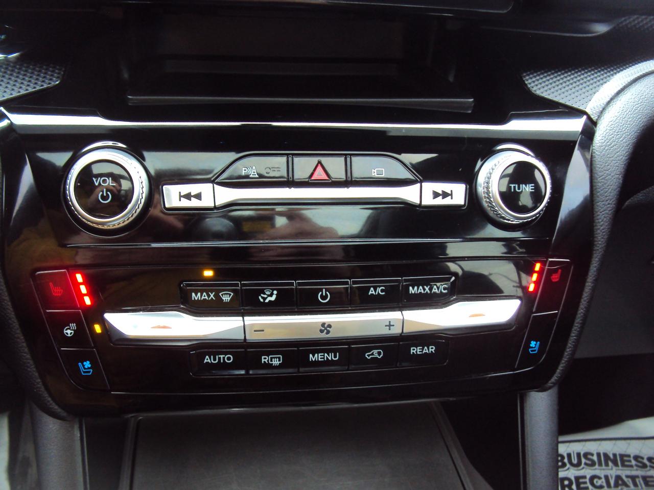 2022 Ford Explorer ST Photo