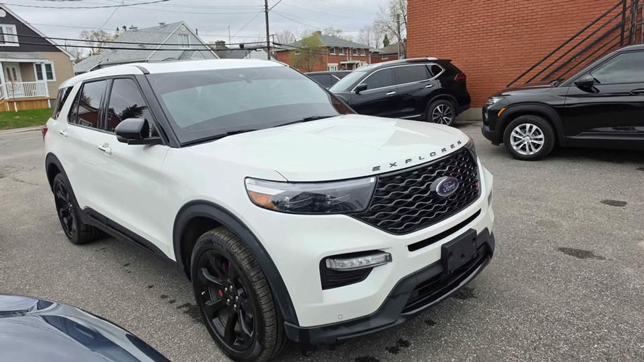 2022 Ford Explorer ST Photo