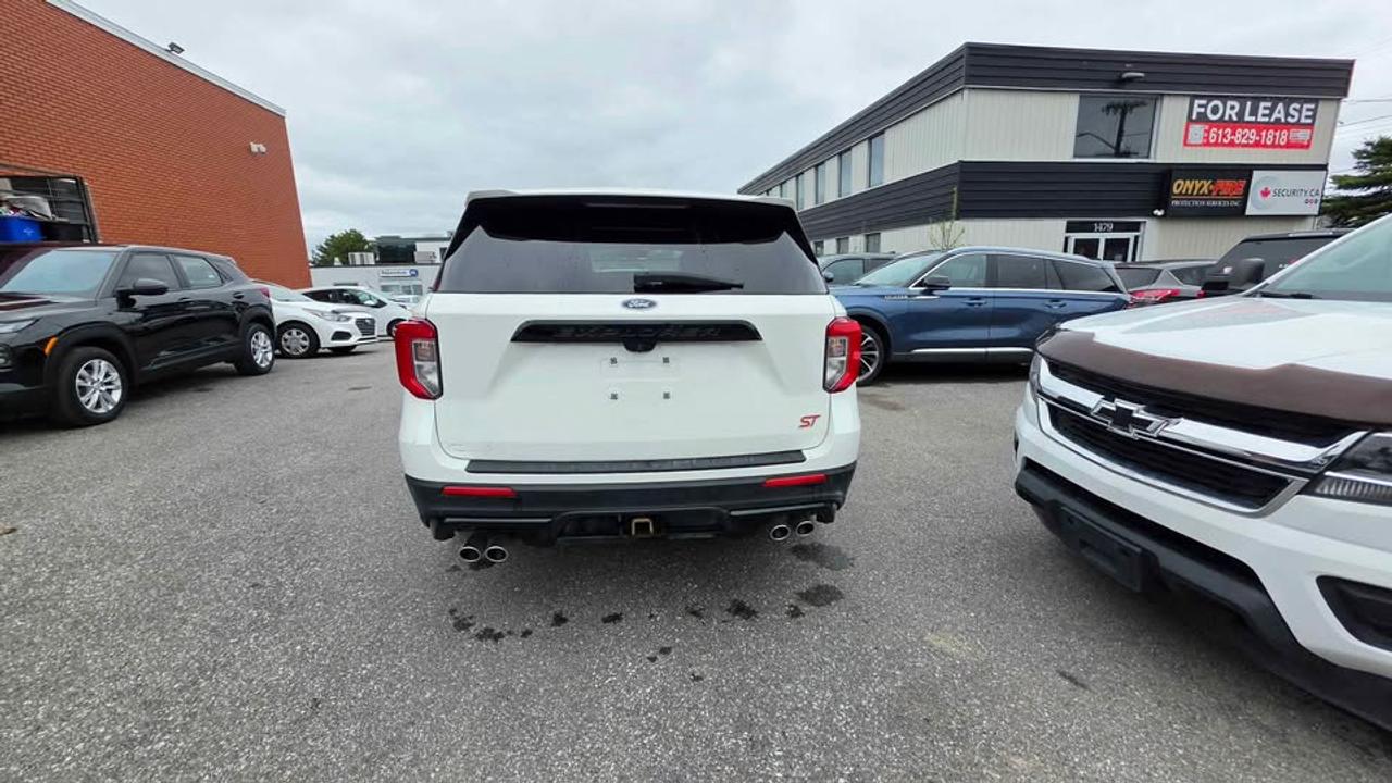 2022 Ford Explorer ST Photo
