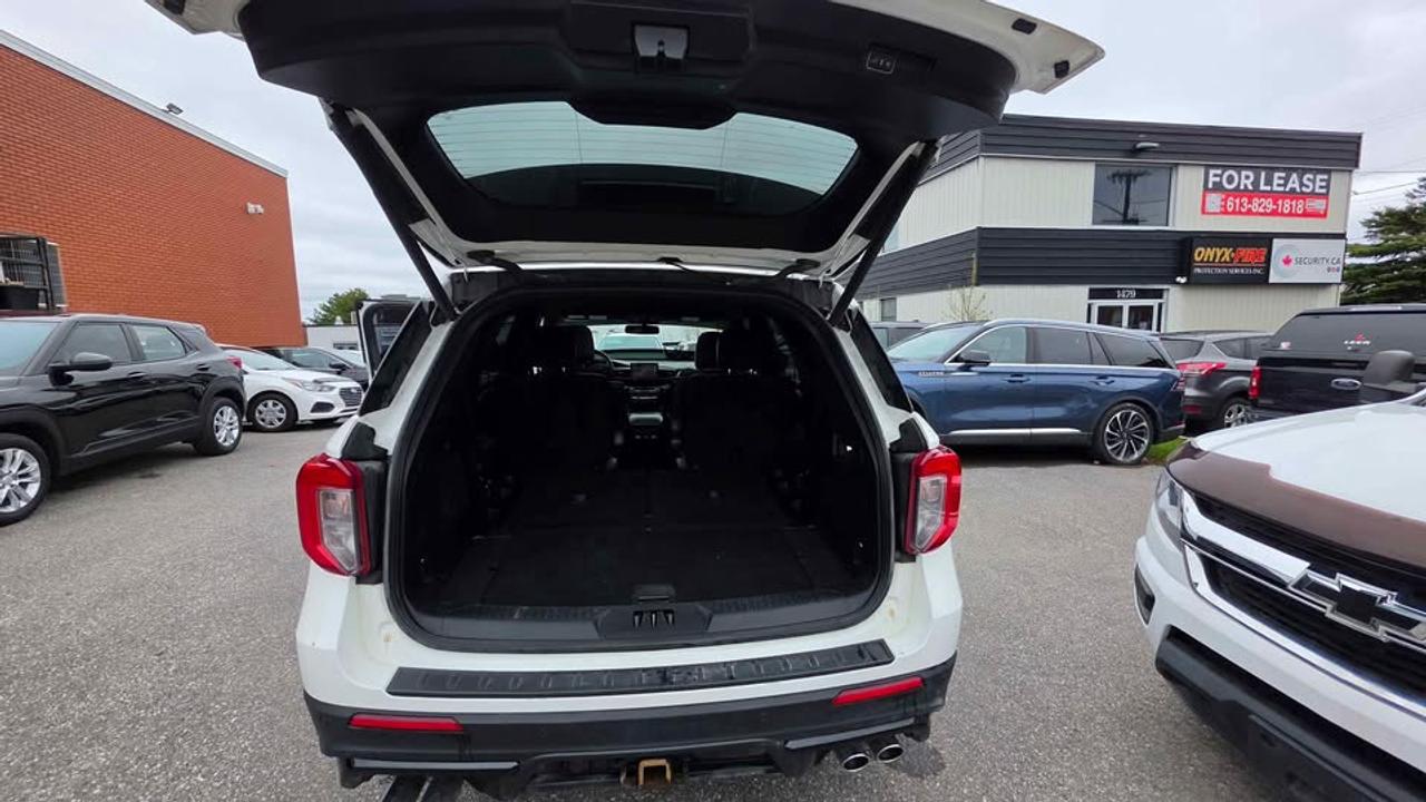 2022 Ford Explorer ST Photo