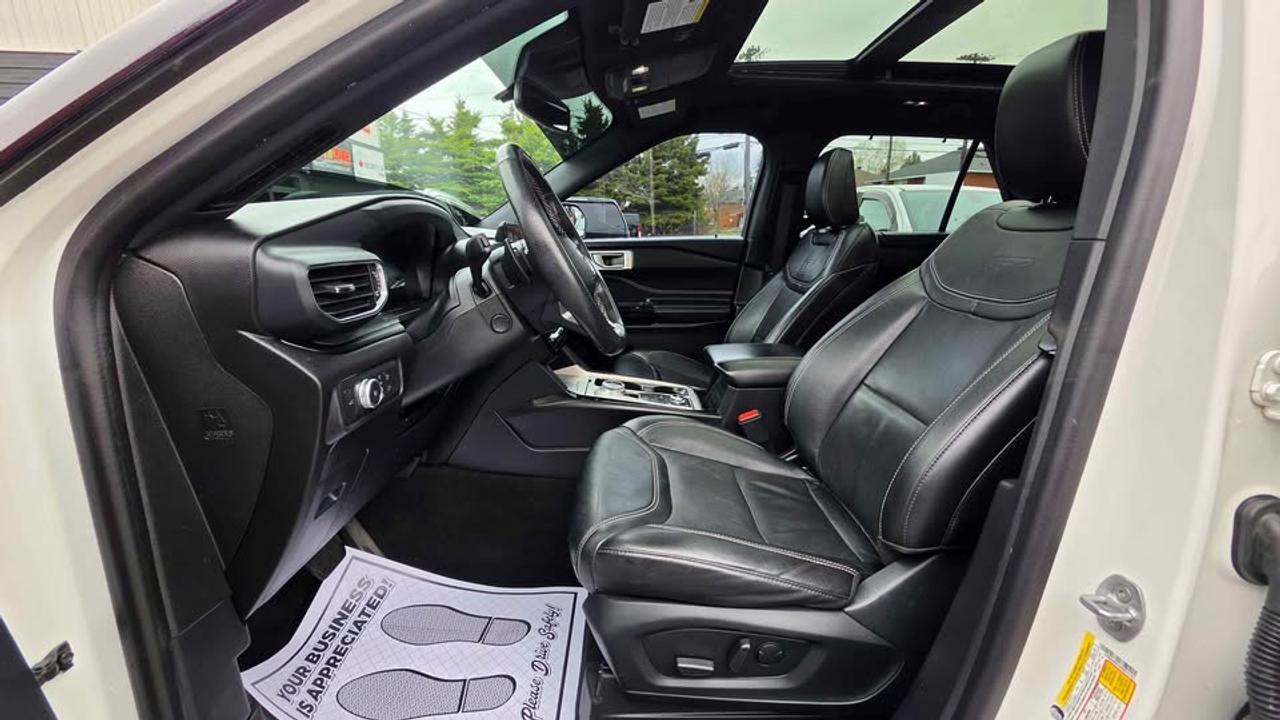 2022 Ford Explorer ST Photo