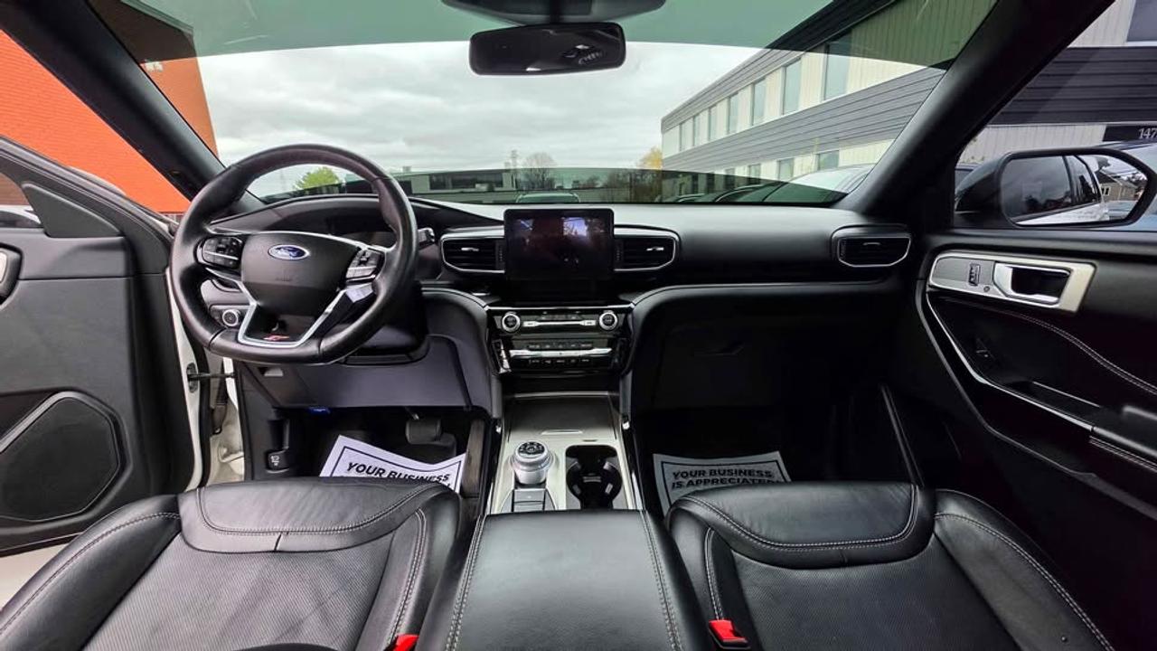 2022 Ford Explorer ST Photo