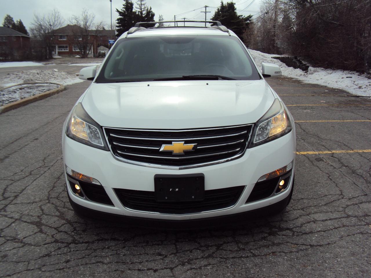 2017 Chevrolet Traverse 2LT Photo