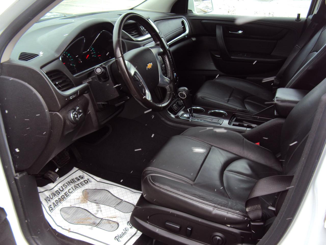 2017 Chevrolet Traverse 2LT Photo