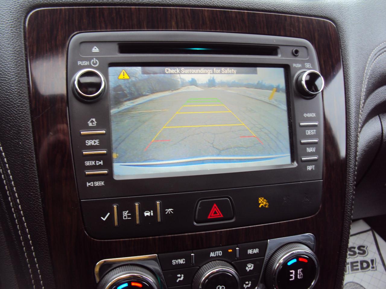 2017 Chevrolet Traverse 2LT Photo