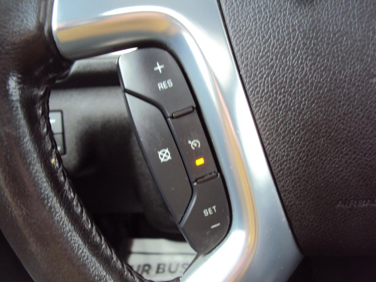 2017 Chevrolet Traverse 2LT Photo