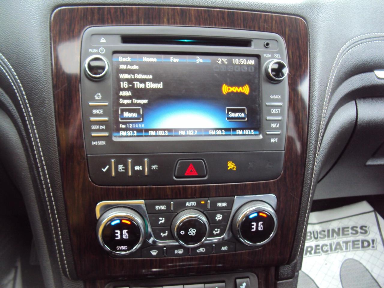 2017 Chevrolet Traverse 2LT Photo