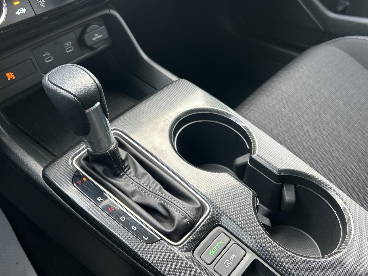 2025 Honda Civic Sedan LX CarPlay Bluetooth Rear Camera Low Kms Photo