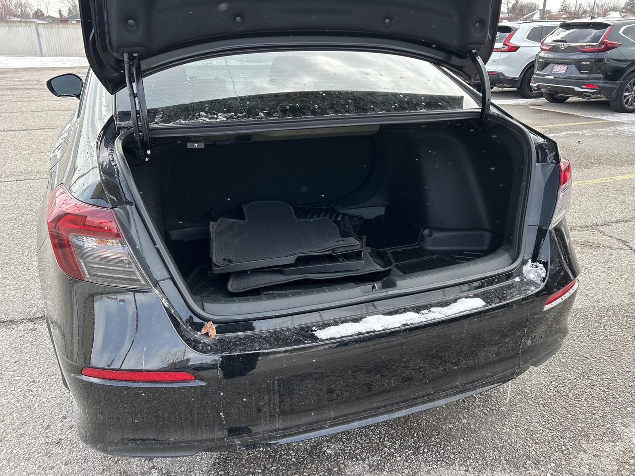 2025 Honda Civic Sedan LX CarPlay Bluetooth Rear Camera Low Kms Photo