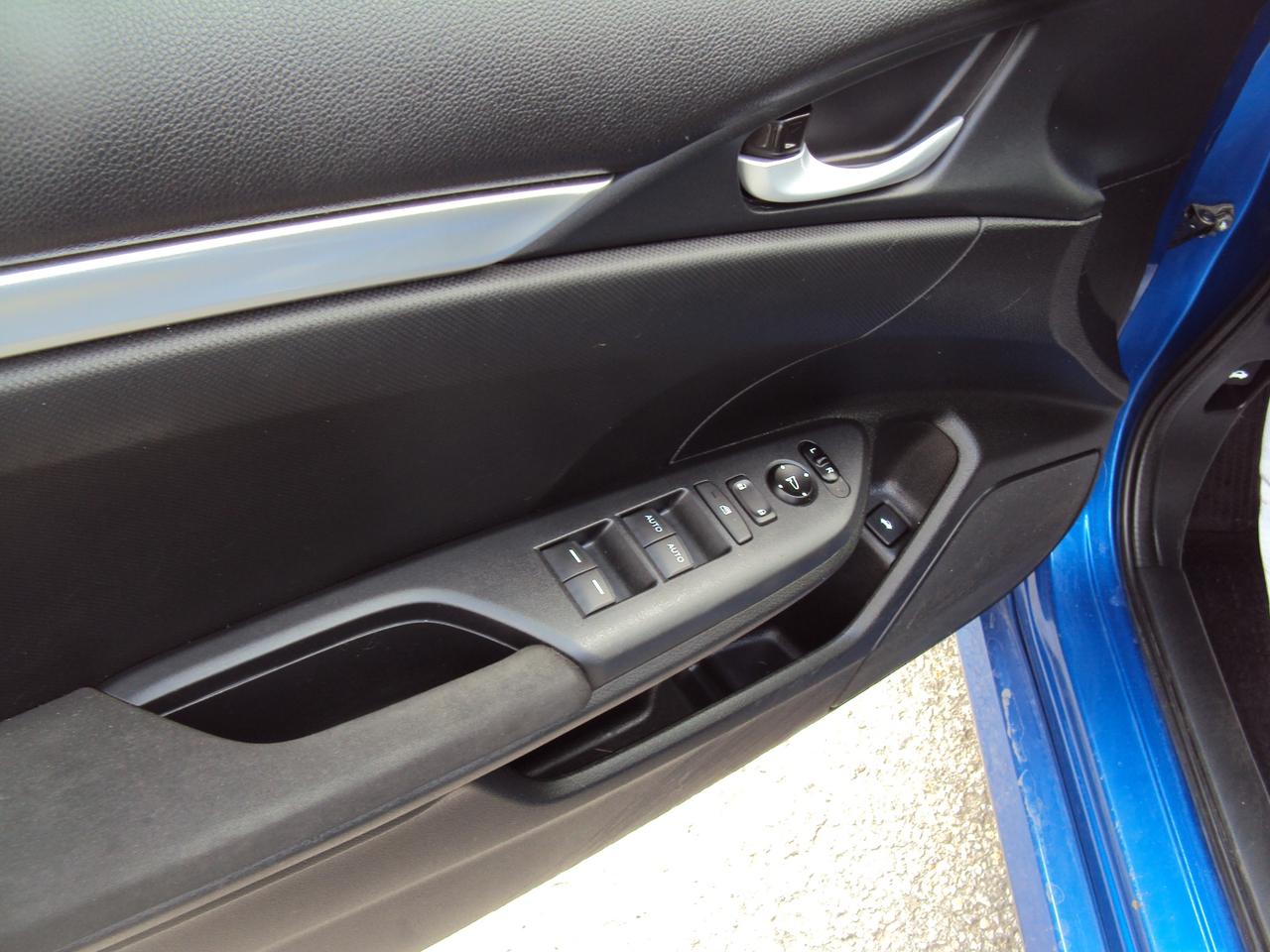 2016 Honda Civic LX Photo