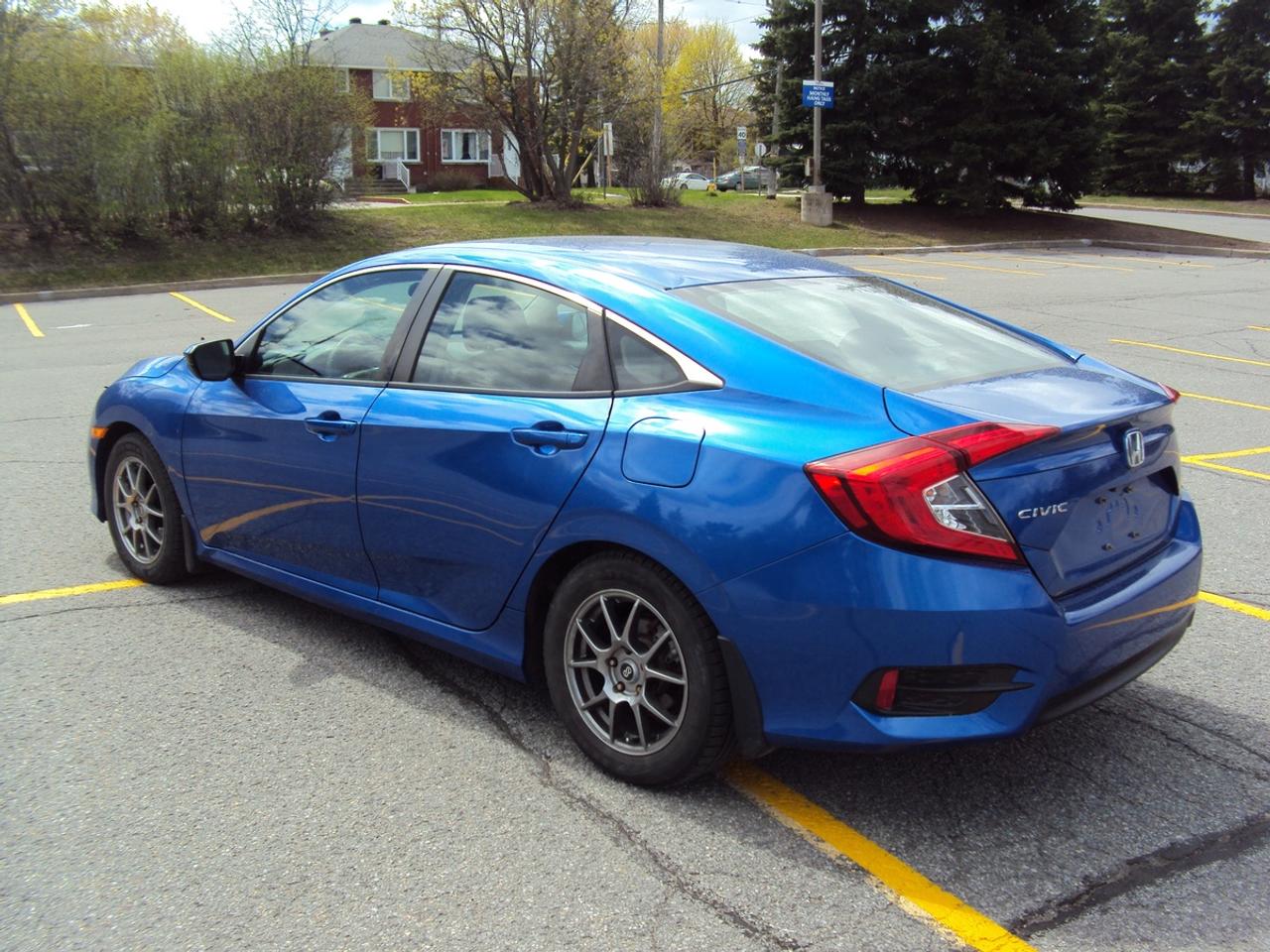 2016 Honda Civic LX Photo4
