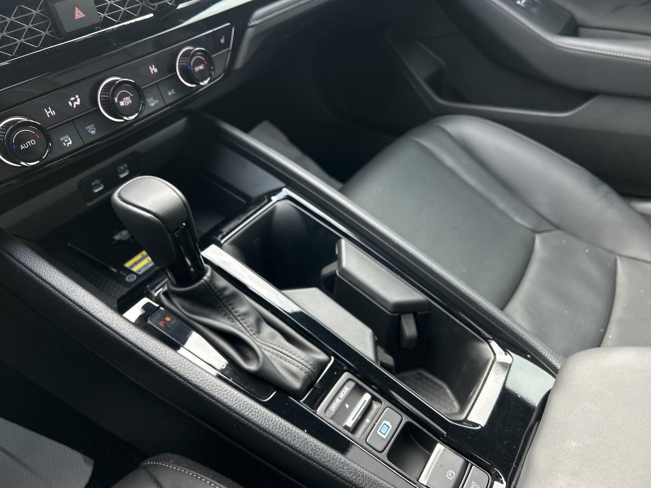 2025 Honda Accord Hybrid Sport-L Leather CarPlay Sunroof Heated Seats Photo