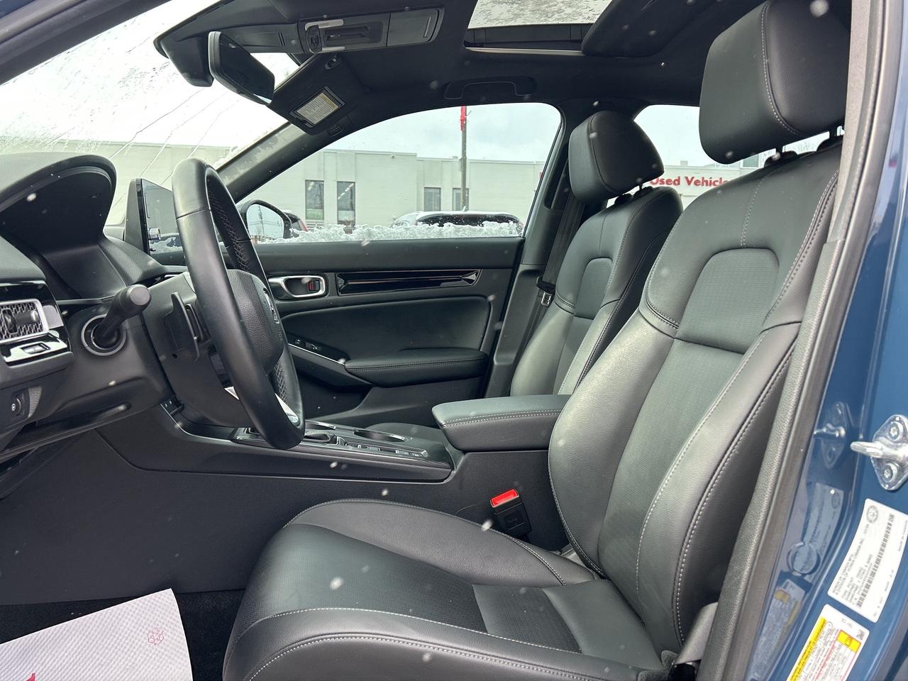 2025 Honda Civic Sedan Hybrid Sport Touring  Leather  Navi Roof Wireless Charger Photo