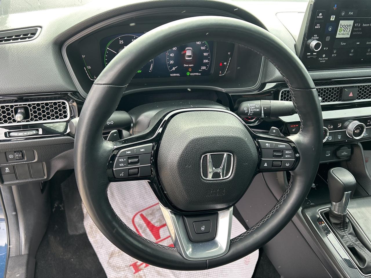 2025 Honda Civic Sedan Hybrid Sport Touring  Leather  Navi Roof Wireless Charger Photo