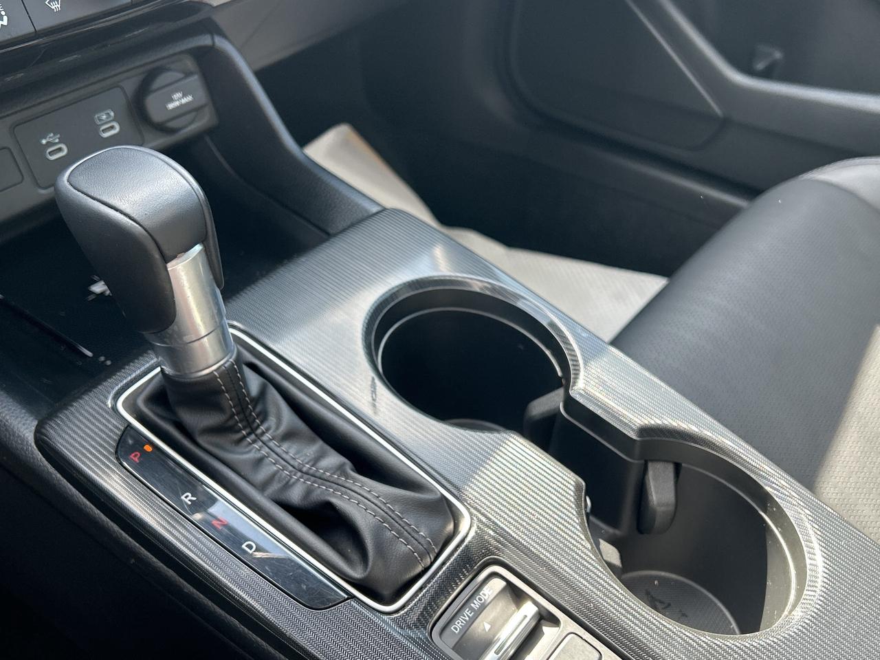 2025 Honda Civic Sedan Hybrid Sport Touring  Leather  Navi Roof Wireless Charger Photo