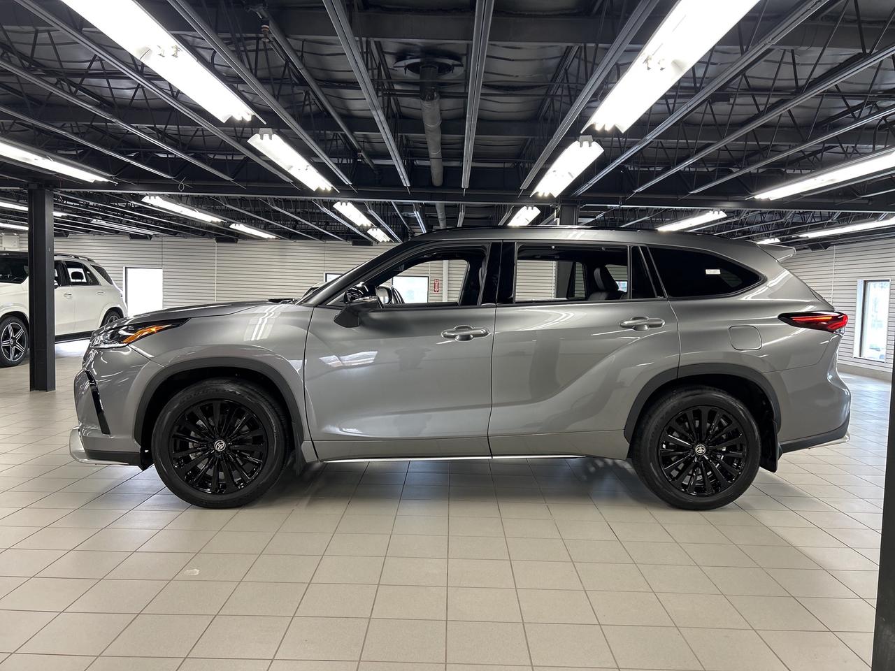 2026 Toyota Highlander XSE AWD Sunroof Heated Steering Power Liftgate Photo