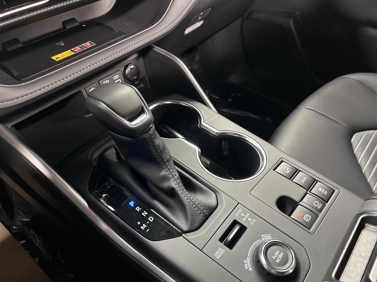 2026 Toyota Highlander XSE AWD Sunroof Heated Steering Power Liftgate Photo