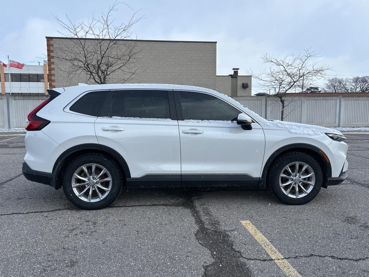 2024 Honda CR-V EX-L  Leather  Sunroof CarPlay Rear Camera Photo