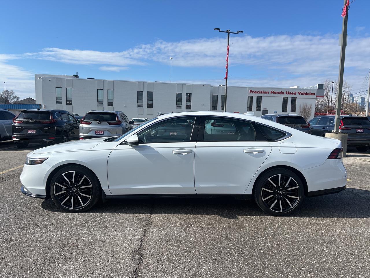 2025 Honda Accord Hybrid Touring eCVT Photo