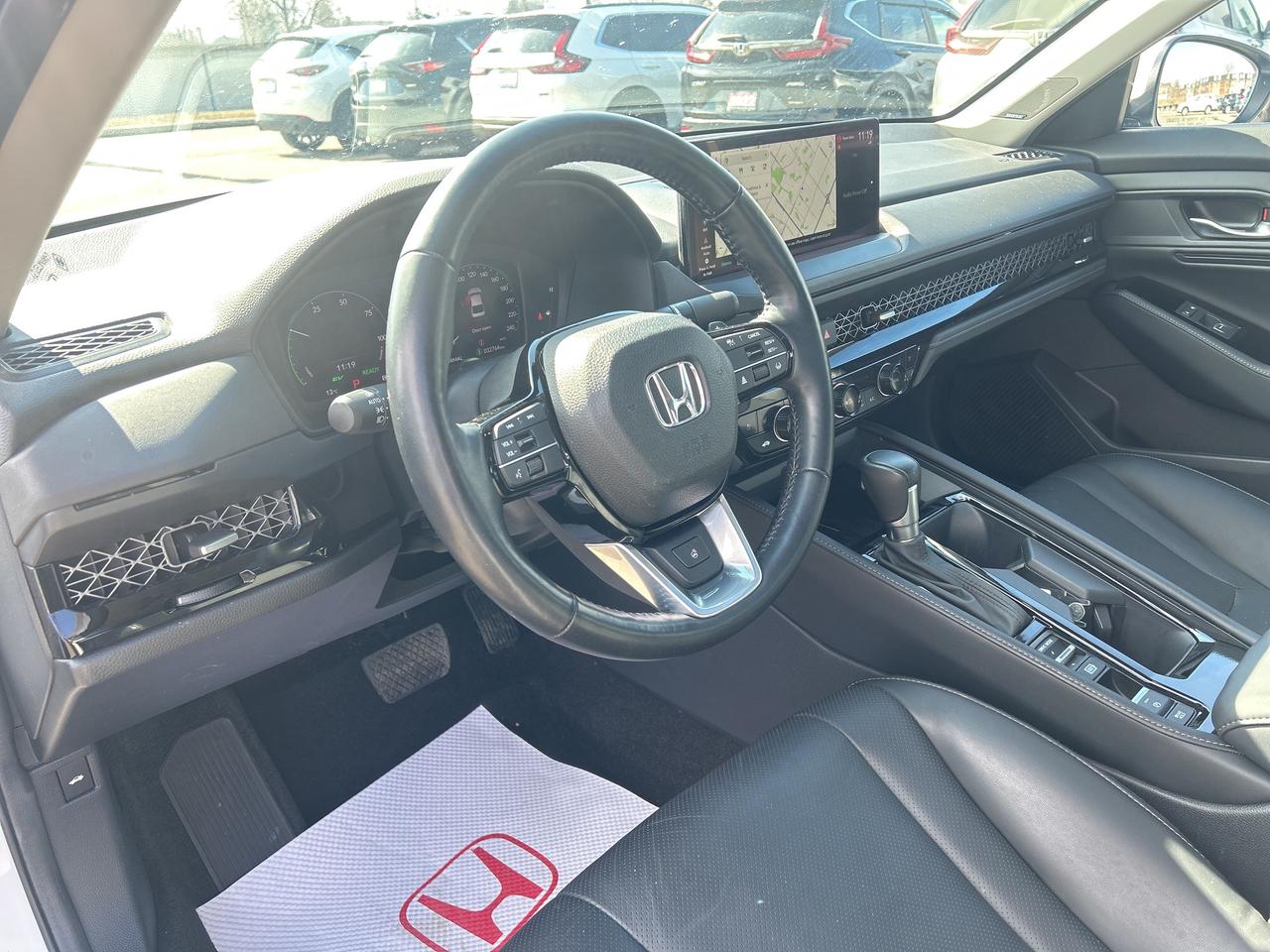 2025 Honda Accord Hybrid Touring eCVT Photo