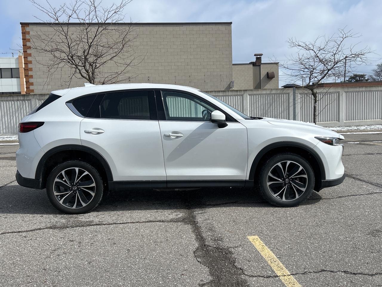 2023 Mazda CX-5 GT Leather CarPlay heated Steering HUD Photo