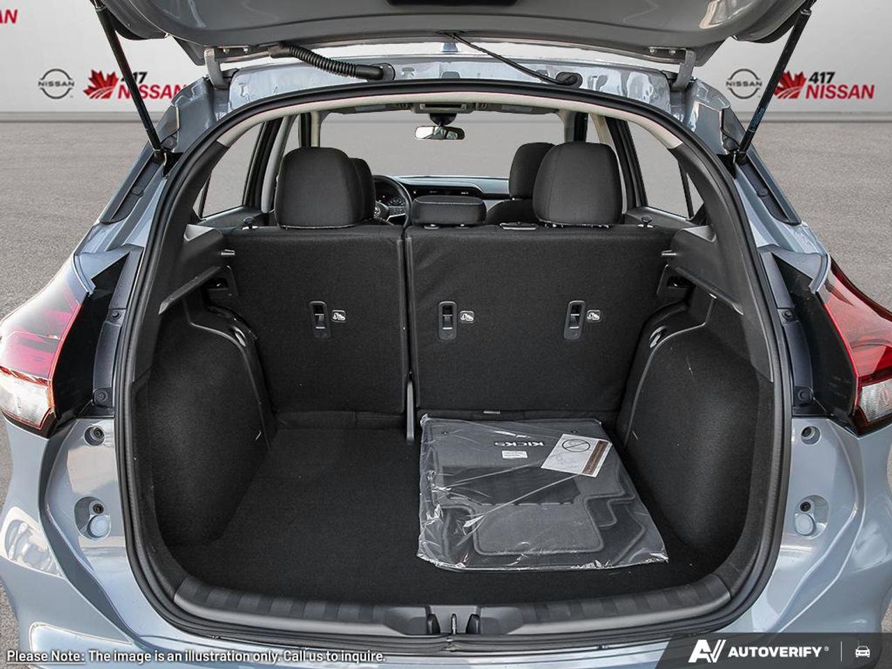 2025 Nissan Kicks Play SV Photo