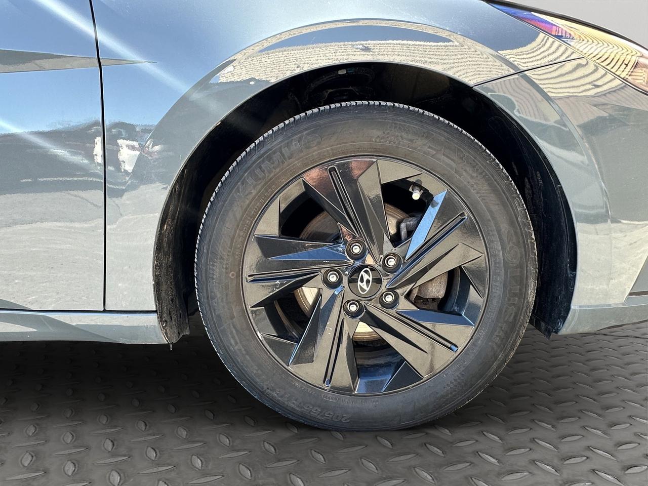 2022 Hyundai Elantra Preferred Photo