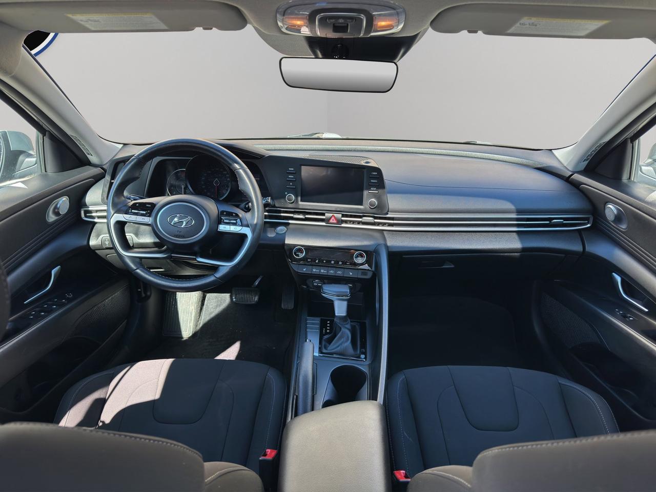 2022 Hyundai Elantra Preferred Photo