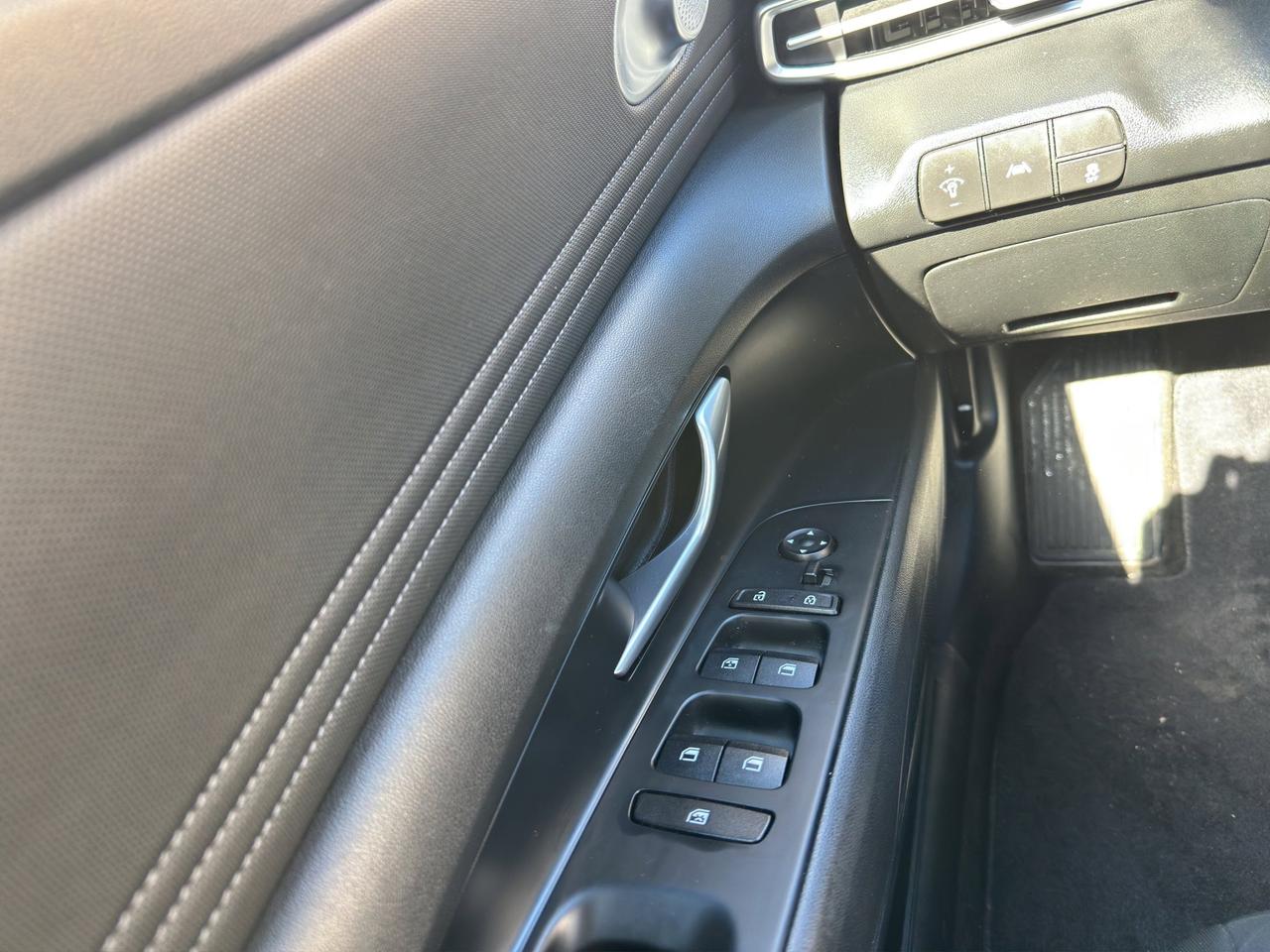 2022 Hyundai Elantra Preferred Photo